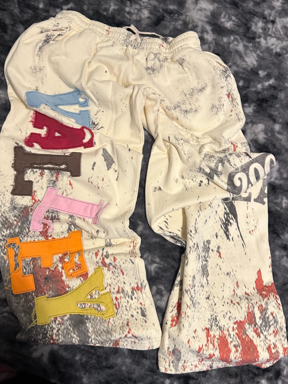 VALE FOREVER PICASSO SWEATPANTS